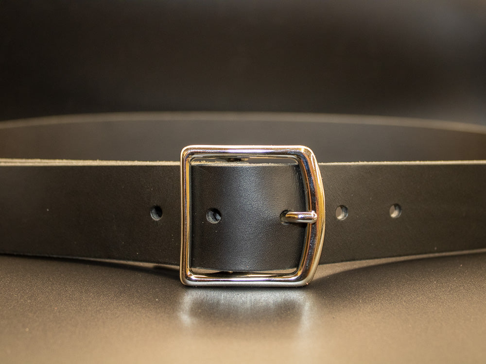 1.5" veg-tan, black belt, center bar nickel buckle
